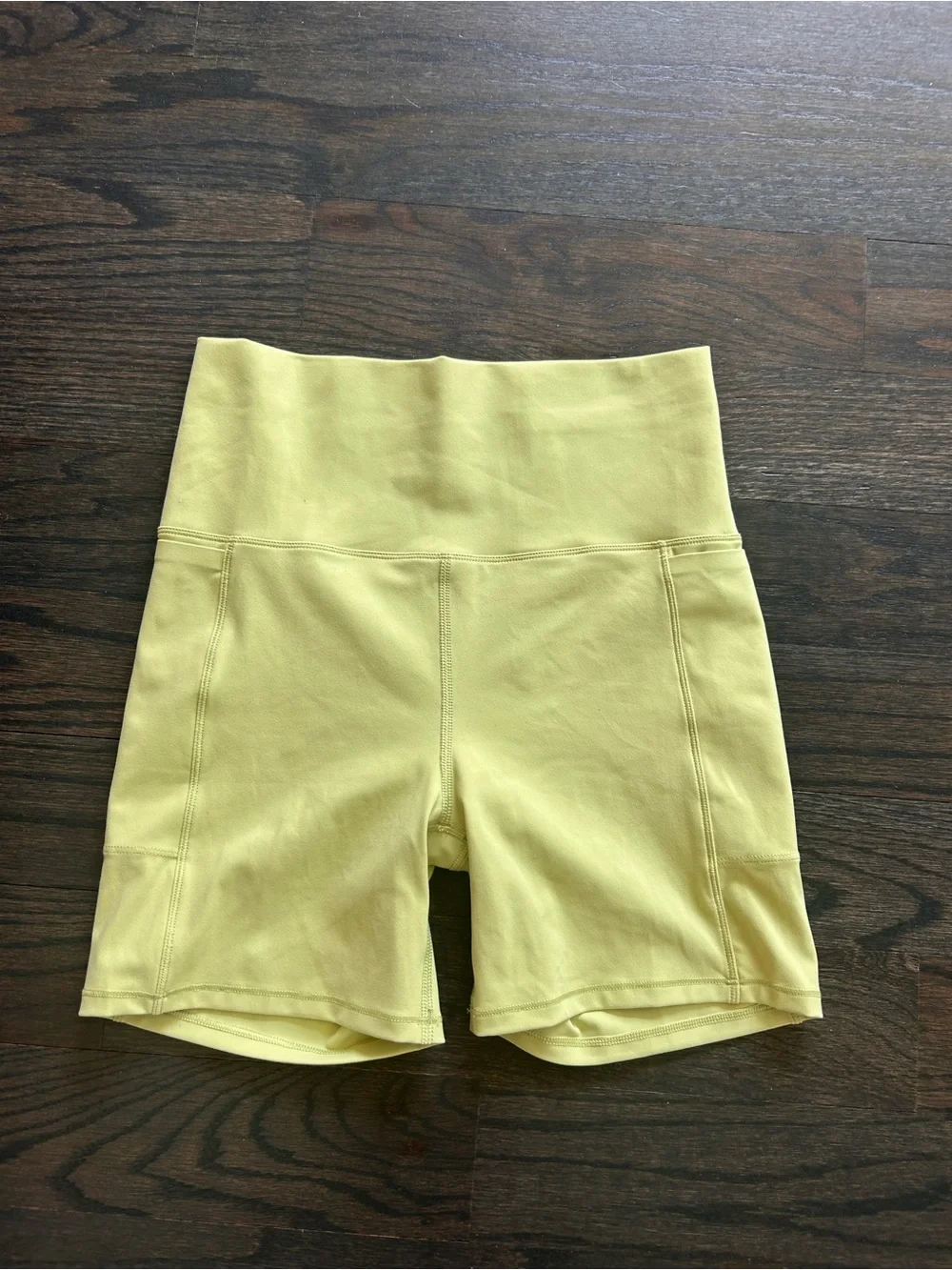 Vuori All the Form High-Waist Women’s Active Shorts with Pockets - Picture 1 of 3